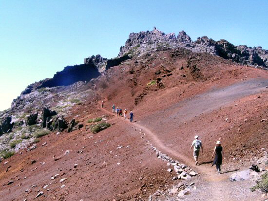 3 (11) Wanderung am Kraterrand